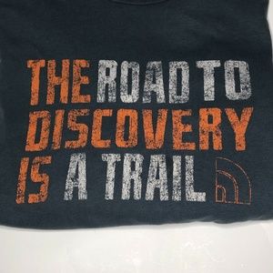 THE NORTH FACE GUC SZ. XL "THE ROAD TO DISCOVERY"